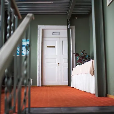 فندق Promenaadi 3*